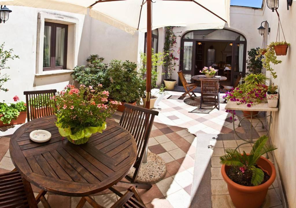 Nardò Palazzo Volta Boutique Luxury B&B מראה חיצוני תמונה