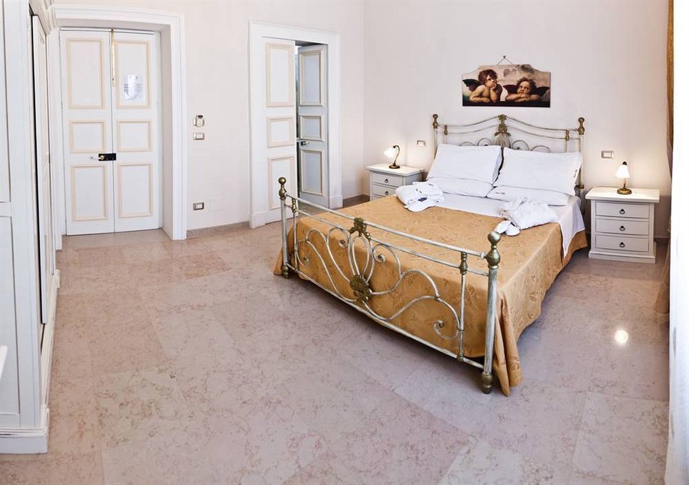 Nardò Palazzo Volta Boutique Luxury B&B מראה חיצוני תמונה