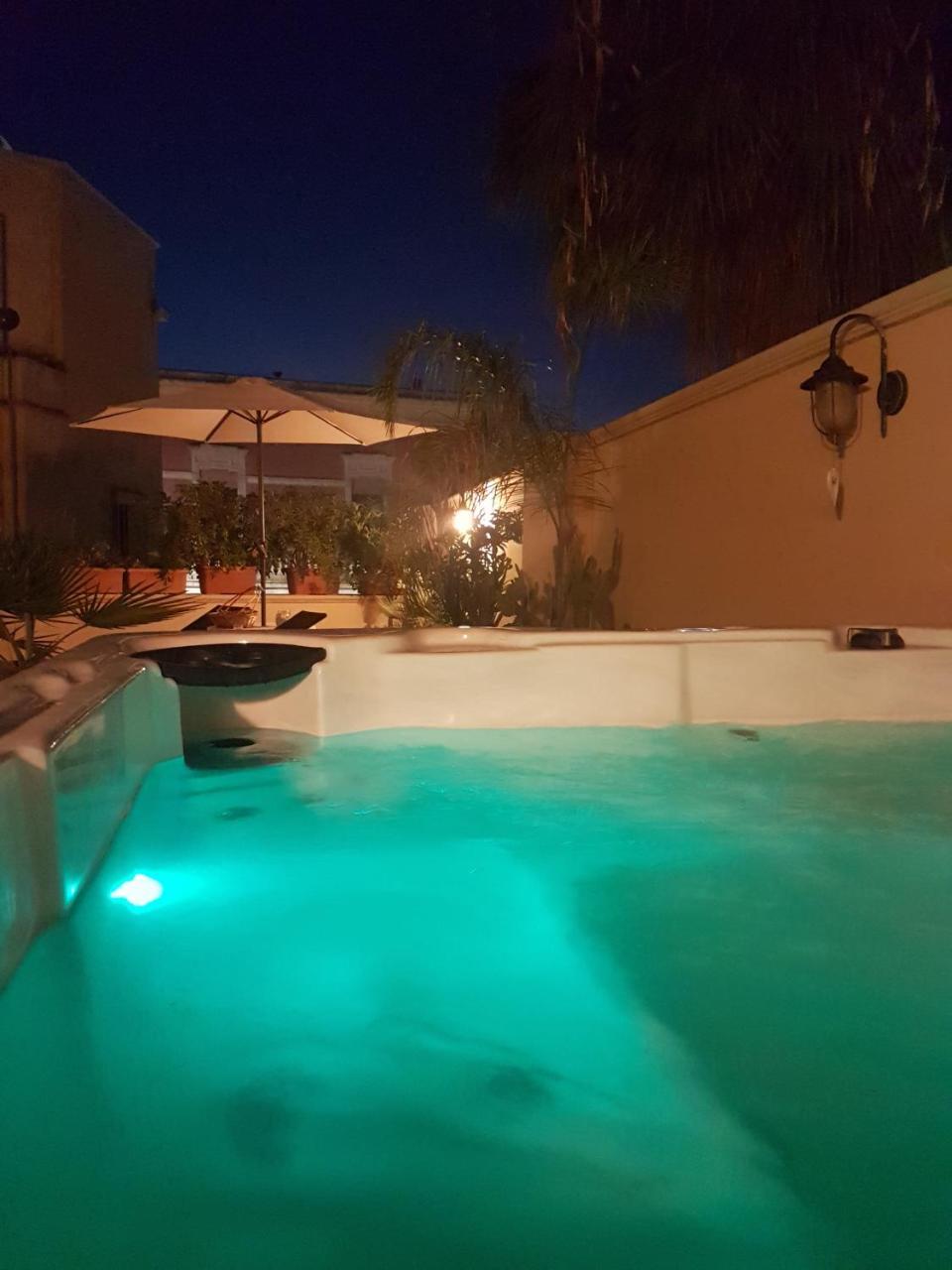 Nardò Palazzo Volta Boutique Luxury B&B מראה חיצוני תמונה