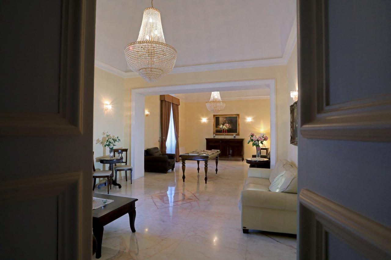 Nardò Palazzo Volta Boutique Luxury B&B מראה חיצוני תמונה